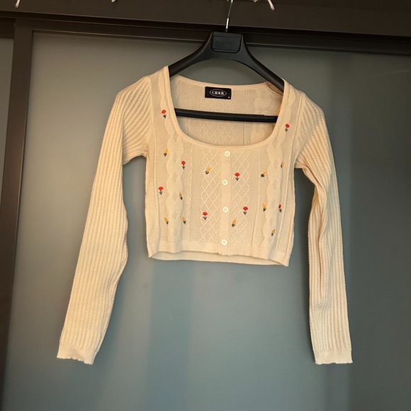 Cider Tops - NWOT - Cider Embroidered Knit Crop Top
